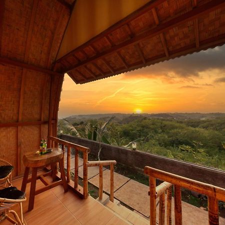 D Sebuluh Bungalow Batumadeg Екстериор снимка