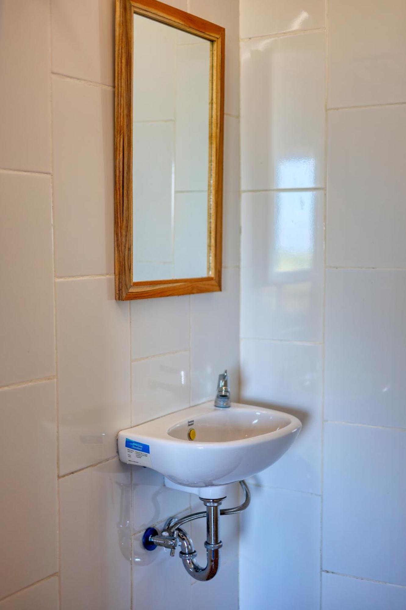 D Sebuluh Bungalow Batumadeg Стая снимка