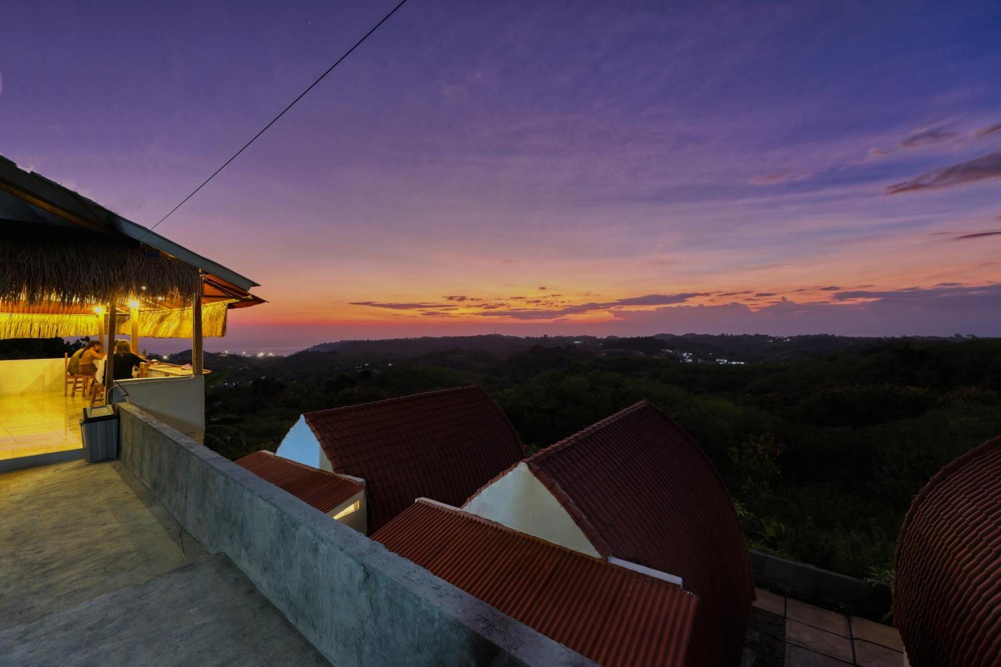 D Sebuluh Bungalow Batumadeg Екстериор снимка