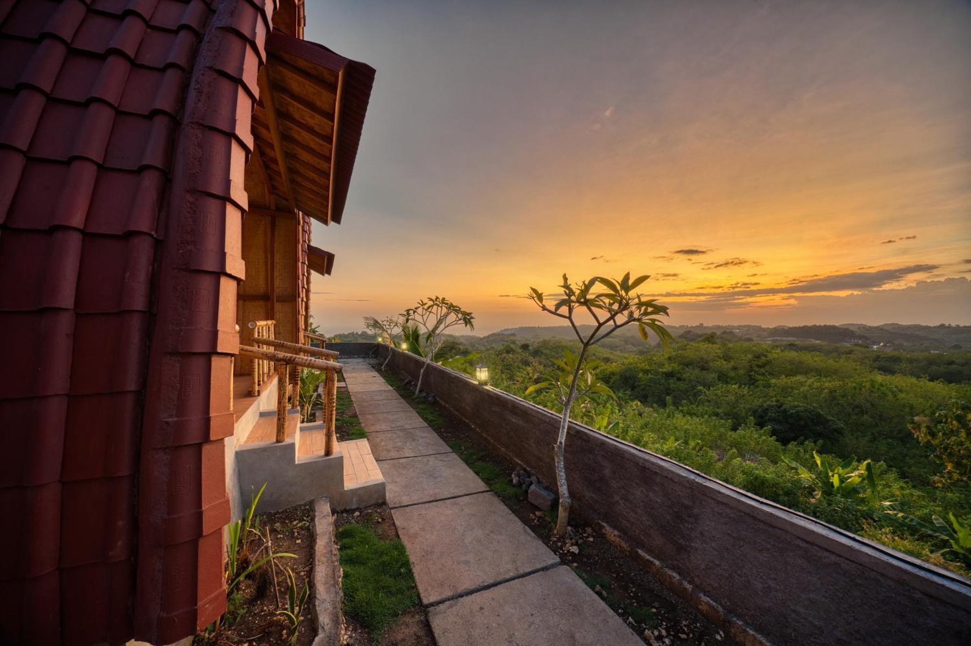 D Sebuluh Bungalow Batumadeg Екстериор снимка